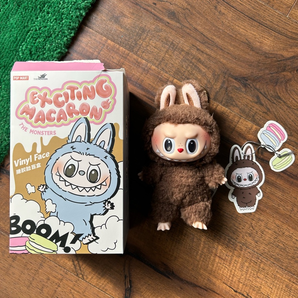 Authentic Exciting Macaron SECRET Chestnut Cocoa Labubu